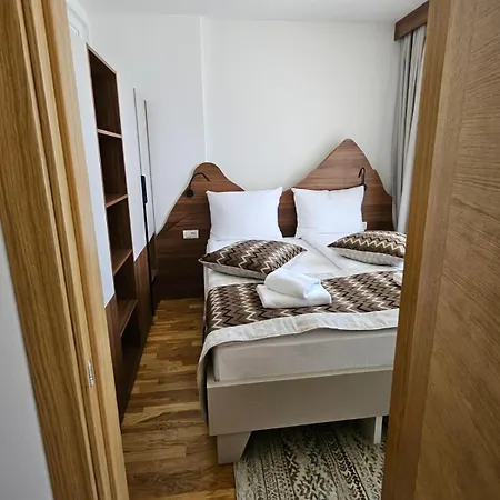 A 210 U Sklopu Hotela Vucko Private Host Apartman *